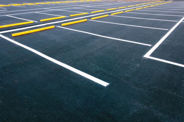 Cost of Asphalt Parking Lot Sealing in Tucson